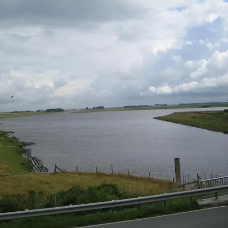 Haus-halligblick-ferienwohnungen-am-meer *