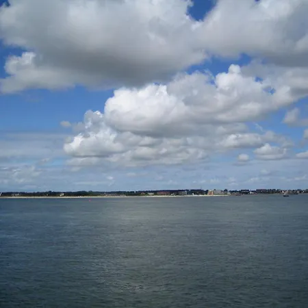 Haus-halligblick-ferienwohnungen-am-meer